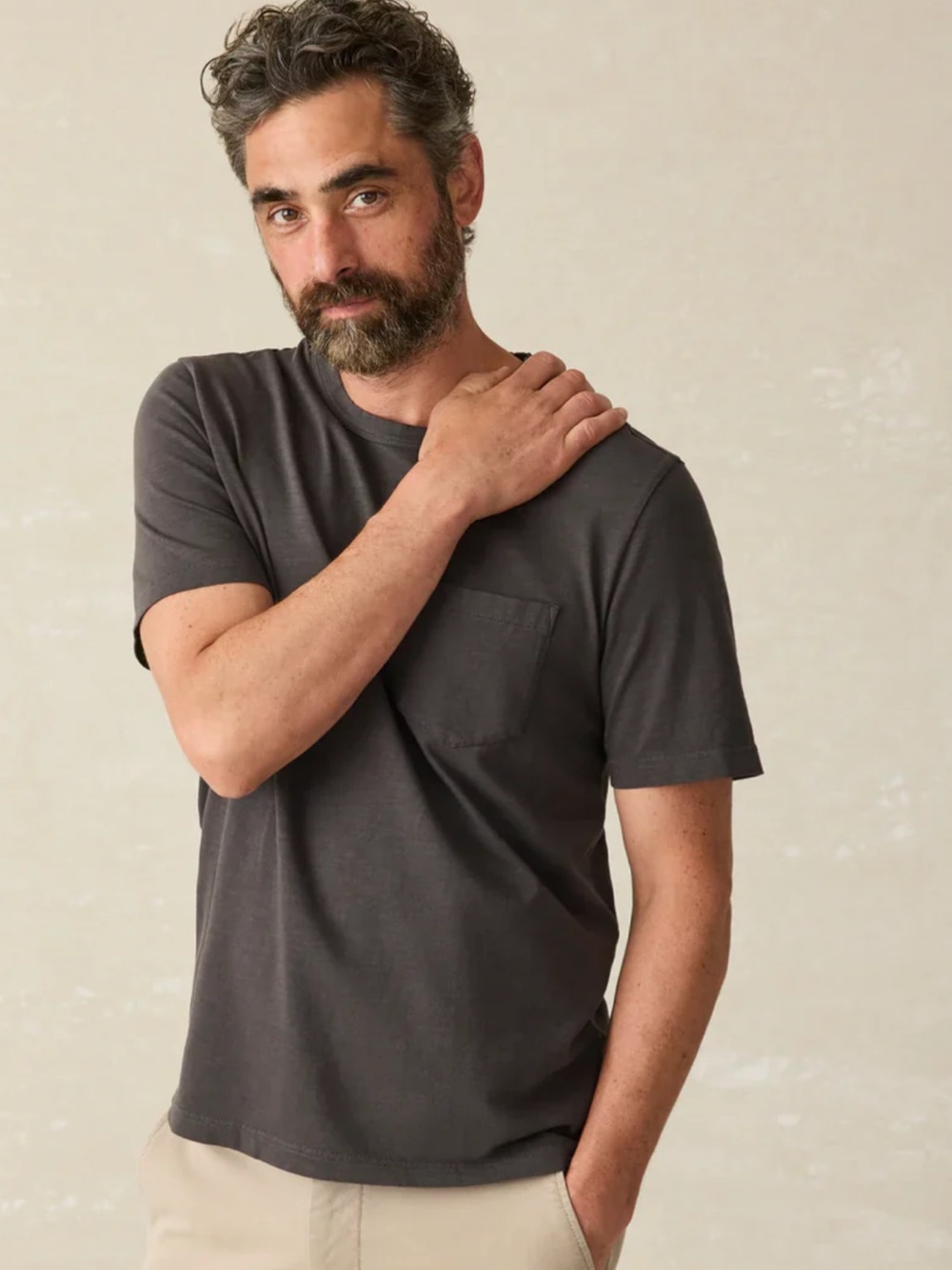 Faherty Men’s Washed Black Organic Cotton Sunwashed Pocket Tee Top Sz. M